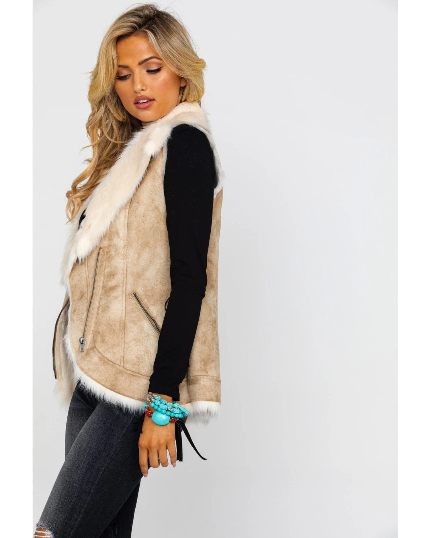 Honey Creek By Scully Women's Beige Faux Fur Vest - Image 5