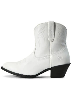 Ariat Women's Darlin Zipper Booties - Round Toe