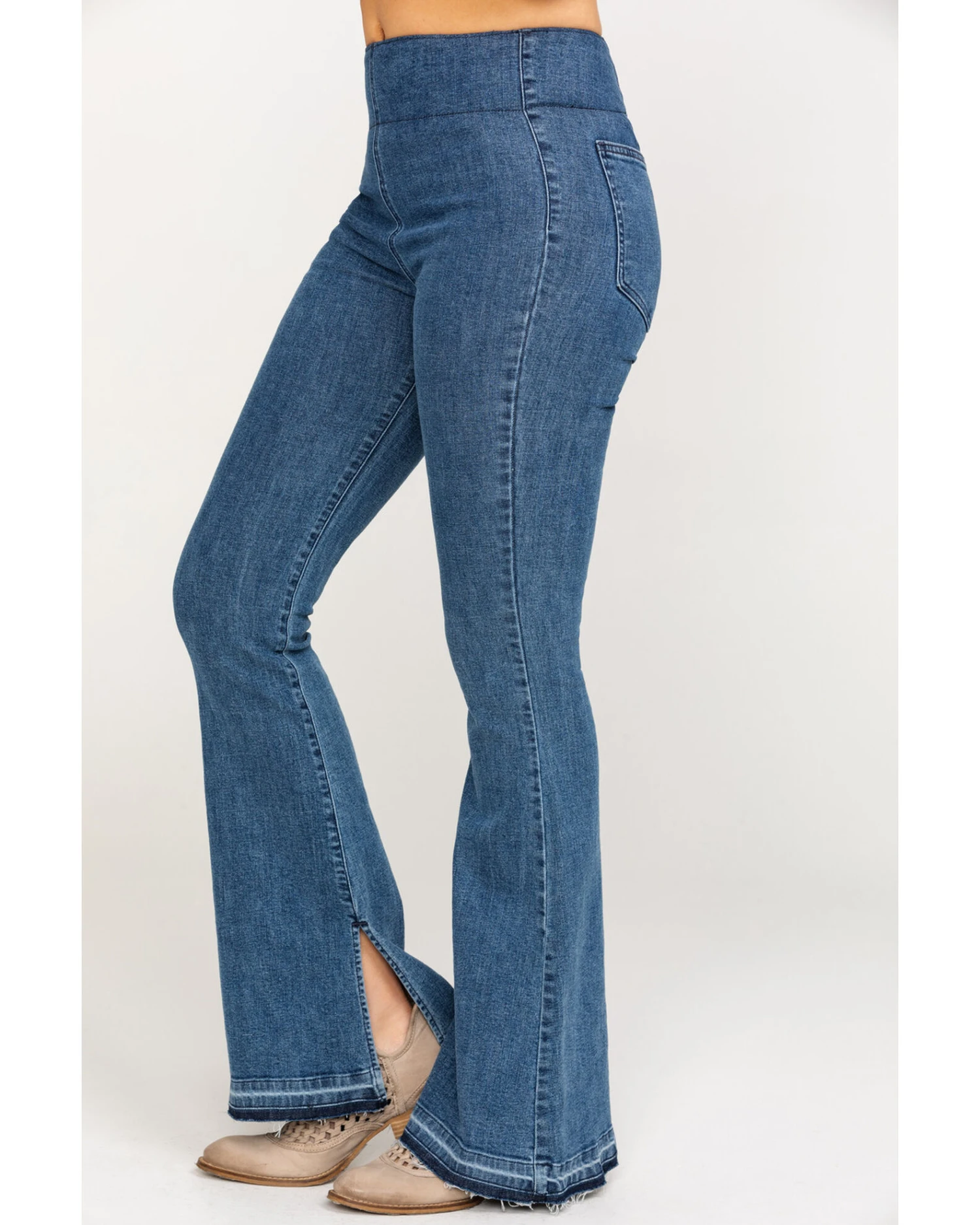 Show Me Your Mumu Women's Austin Pull On Flare Jeans - Image 2