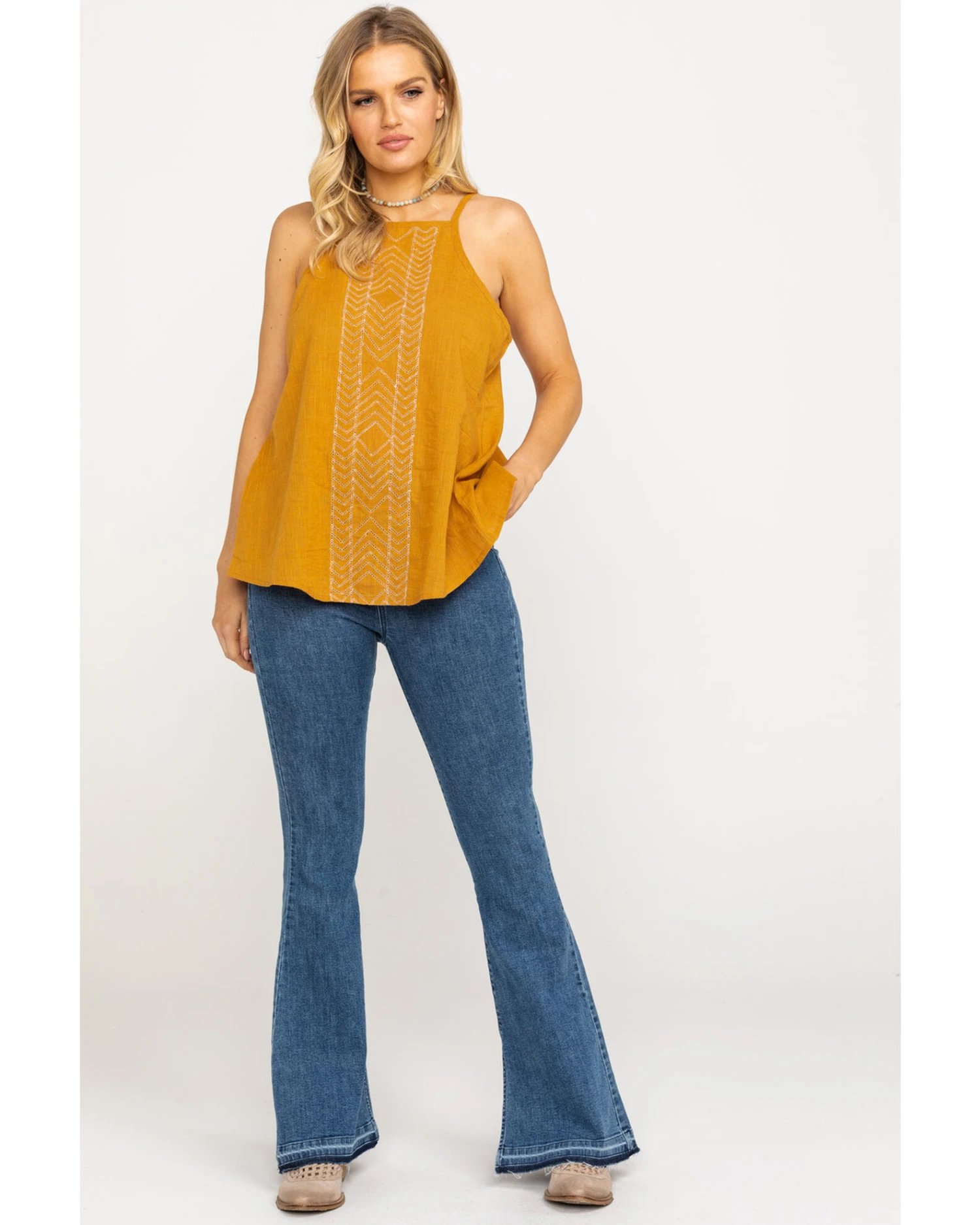 Show Me Your Mumu Women's Austin Pull On Flare Jeans - Image 4