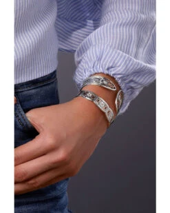 Montana Silversmiths Women's Classic Rose Gold Flower Swirl Cuff Bracelet