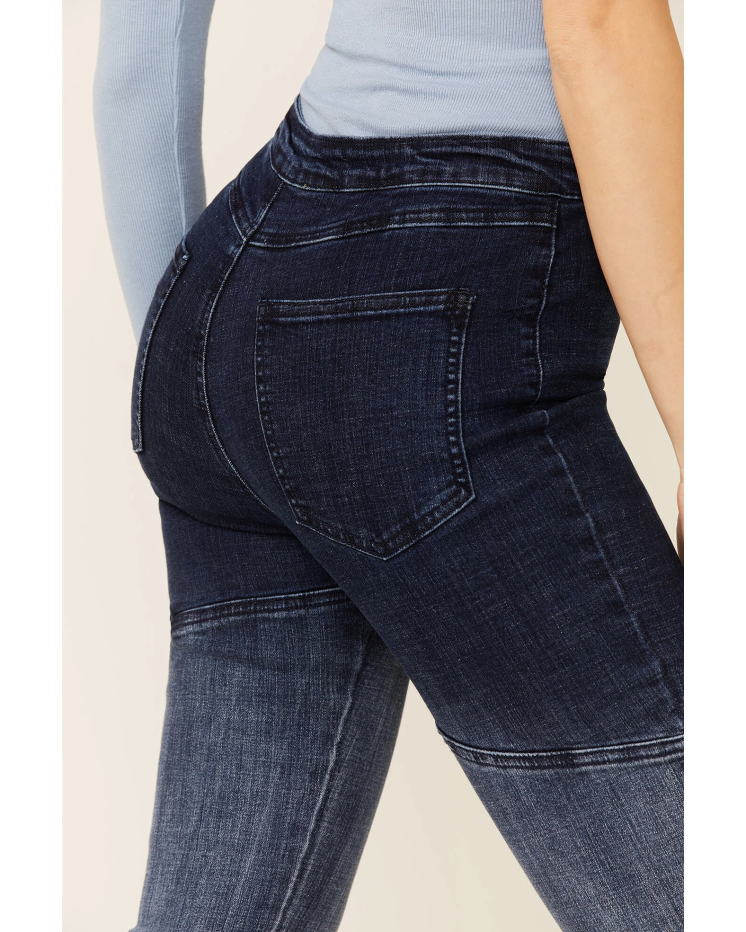 Saints & Hearts Women's Ombre Seamed Flare Jeans - Image 4