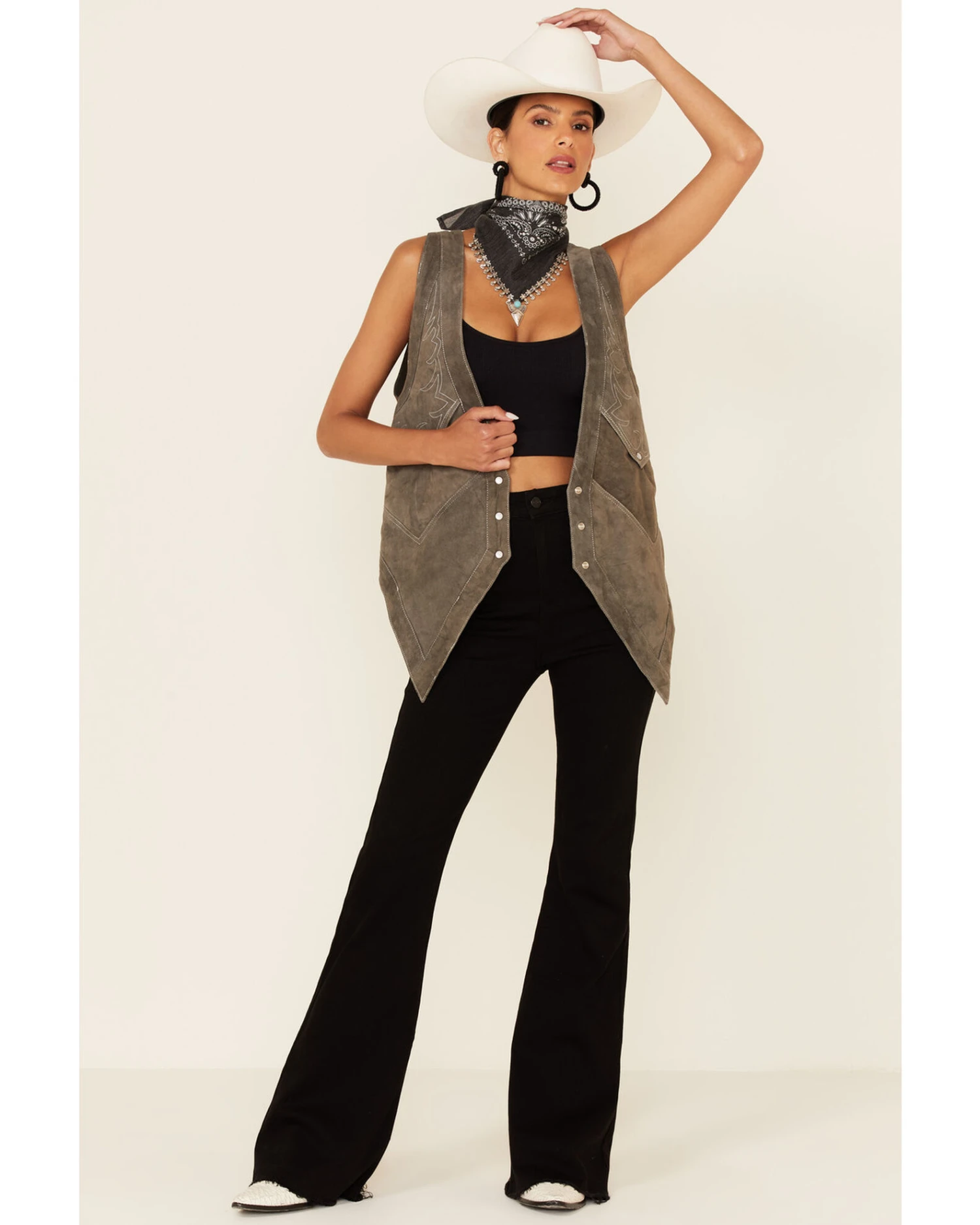 Understated Leather Women's Suede Embroidered Snap-Front Fleece Vest - Image 2