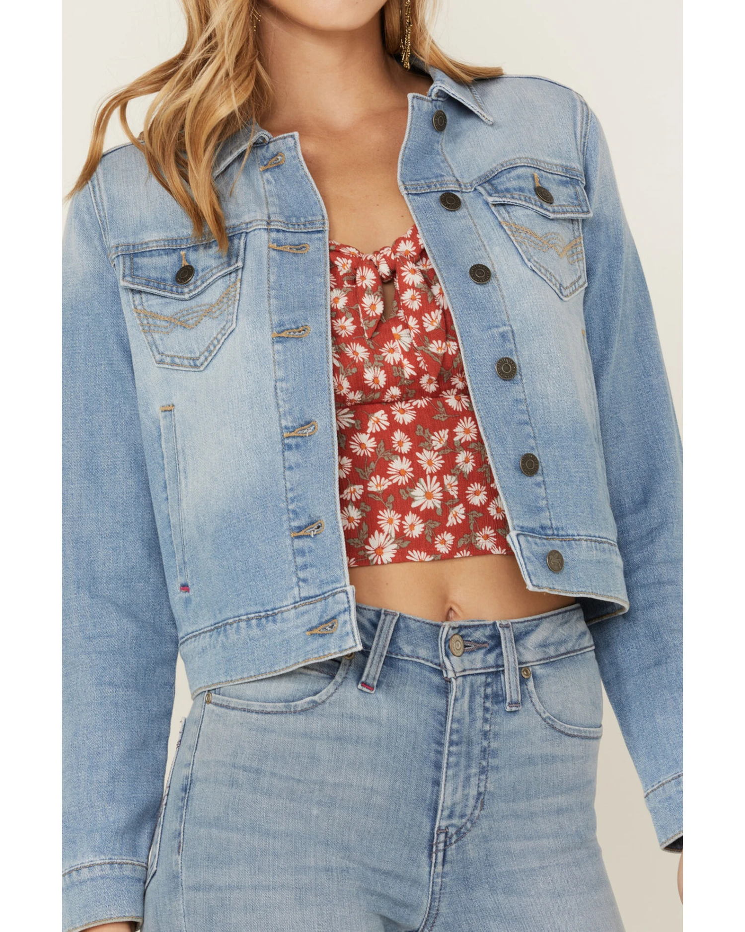 Idyllwind Women's Signature Classic Grapevine Wash Denim Jacket - Image 4