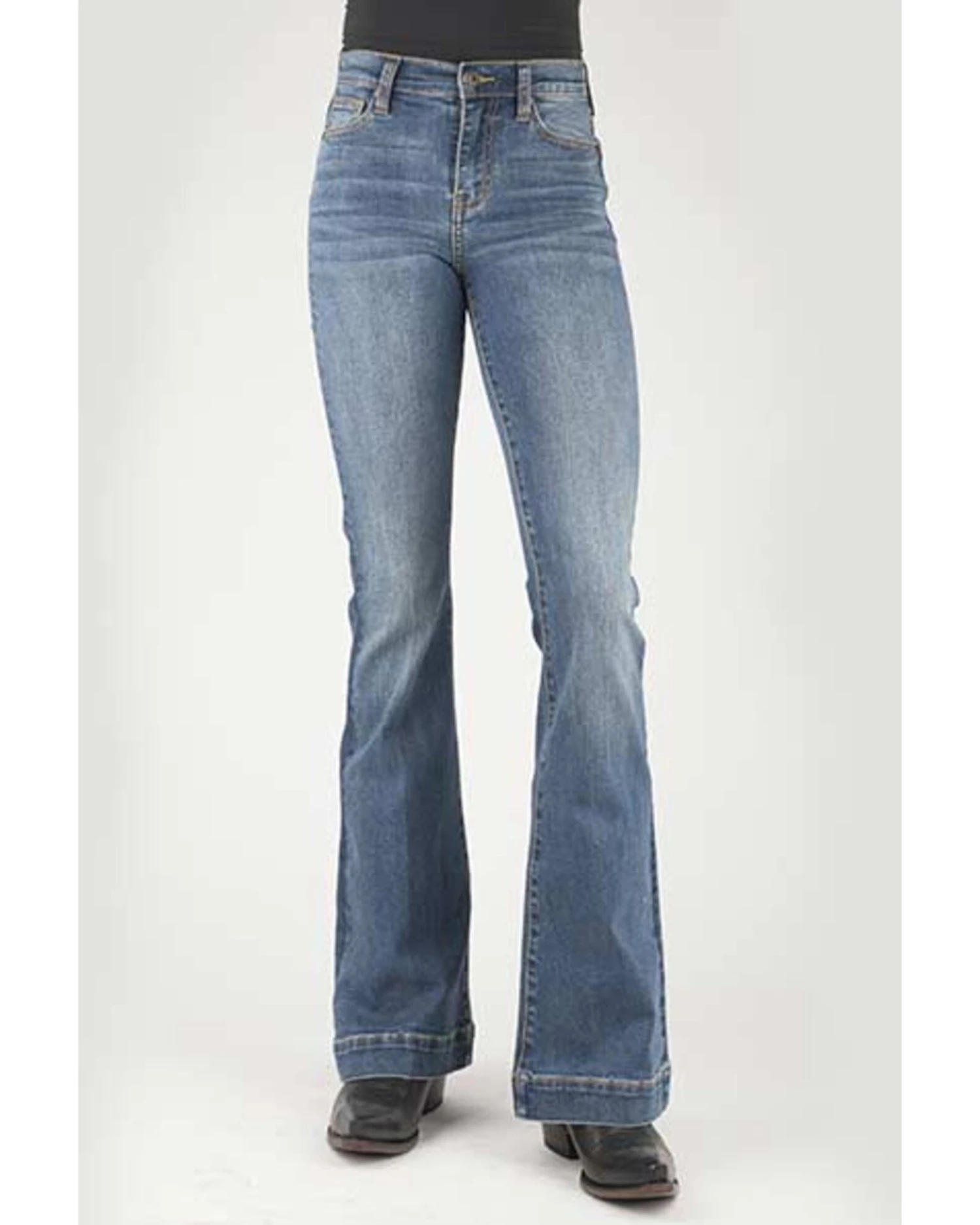 Stetson Women's 921 Light Wash High Rise Plain Pocket Flare Jean - Image 3