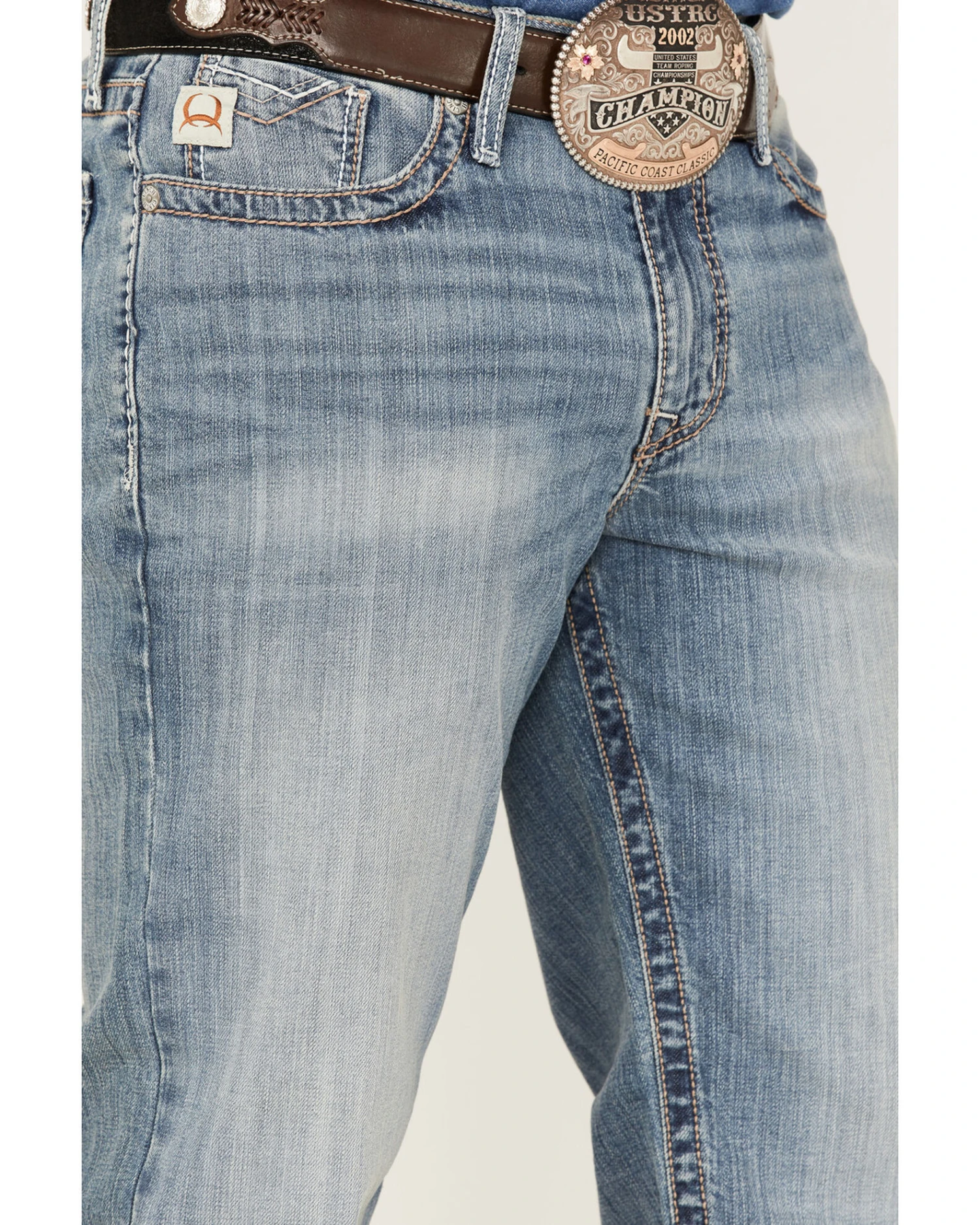 Cinch Men's Grant Light Stonewash Performance Stretch Relaxed Bootcut Jeans - Image 2