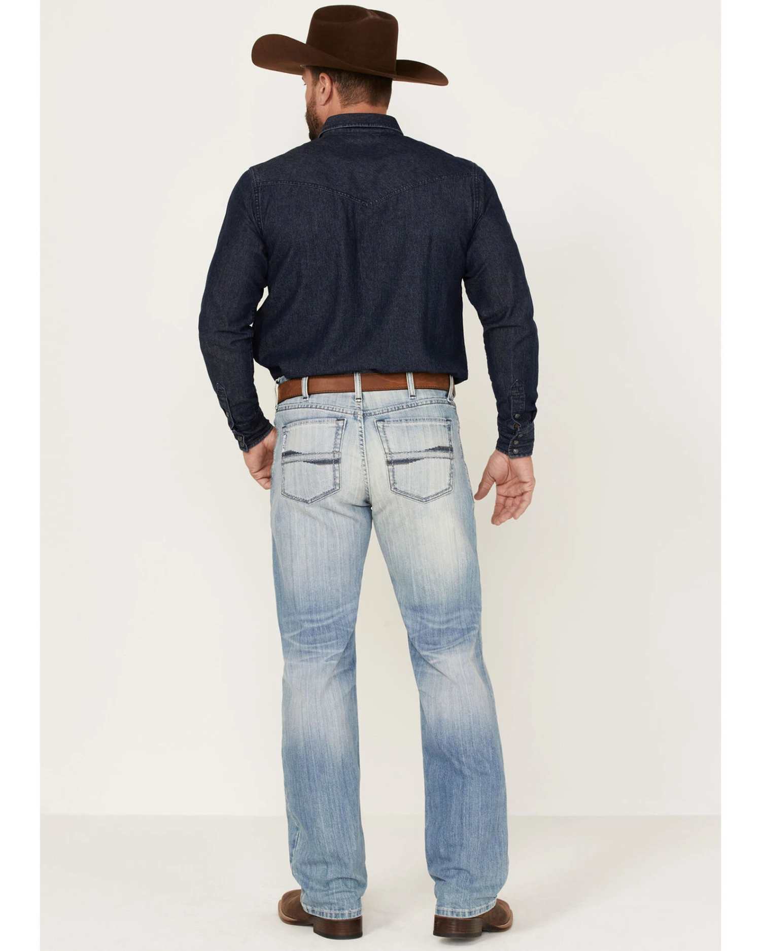 Cinch Men's Light Stonewash White Label Peformance Stretch Relaxed Straight Jeans