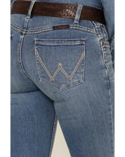 Wrangler Women's Light Wash Low Rise Shiloh Bootcut Ultimate Riding Jeans