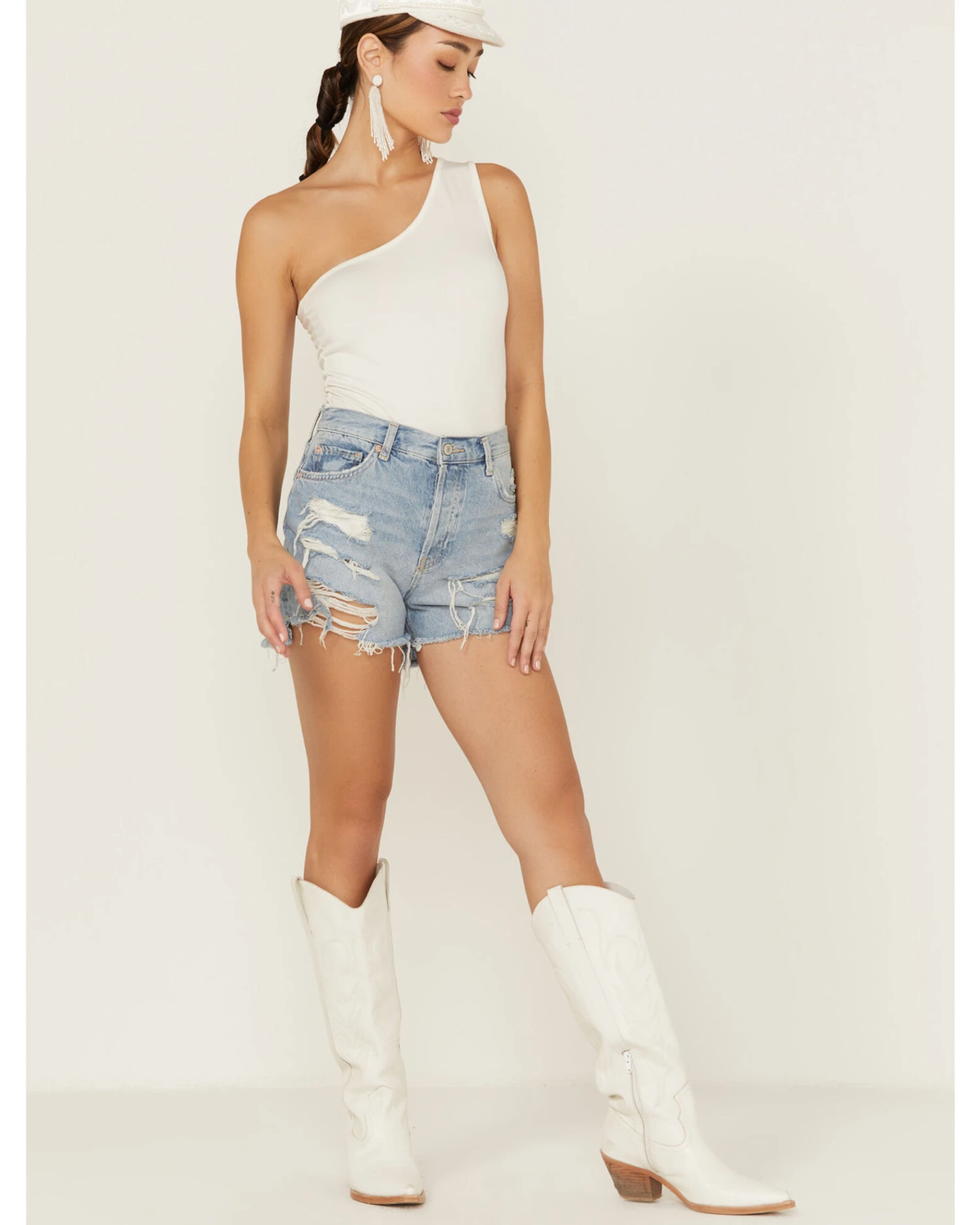 Free People Women's Maggie Kiss Me Distressed Shorts - Image 3