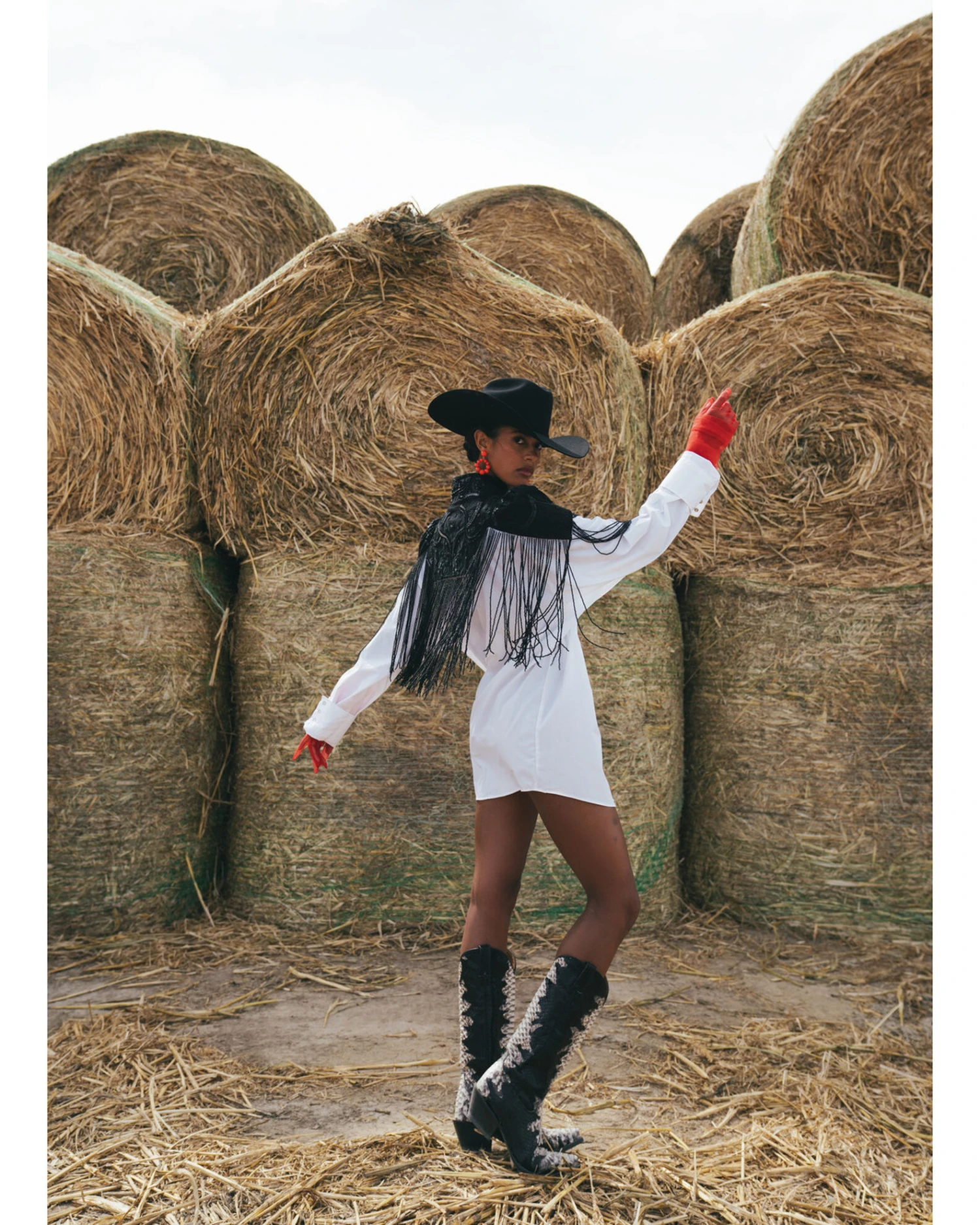 Any Old Iron Women's Beaded Fringe Shrug Cardigan - Image 2