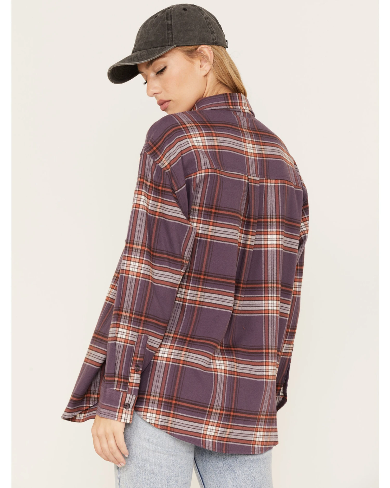 Cleo + Wolf Women's Plaid Print Oversized Long Sleeve Flannel Button Down Shirt - Image 3