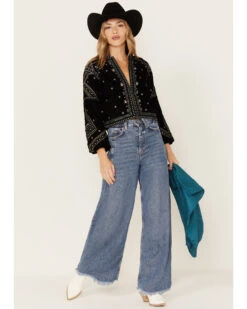 Shyanne Women's Velvet Beaded Jacket