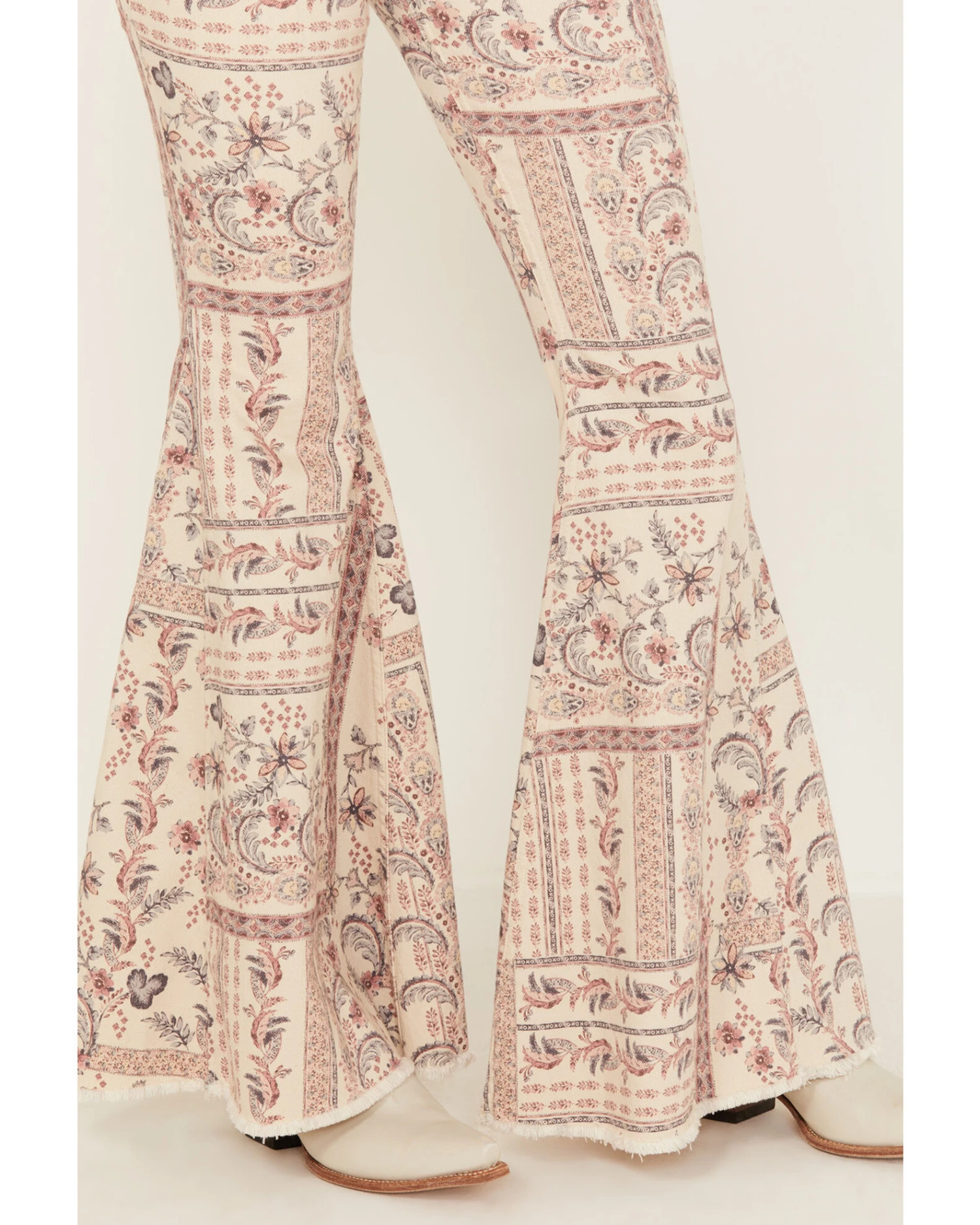 Shyanne Women's High Rise Paisley Americana Print Flare Jeans - Image 4