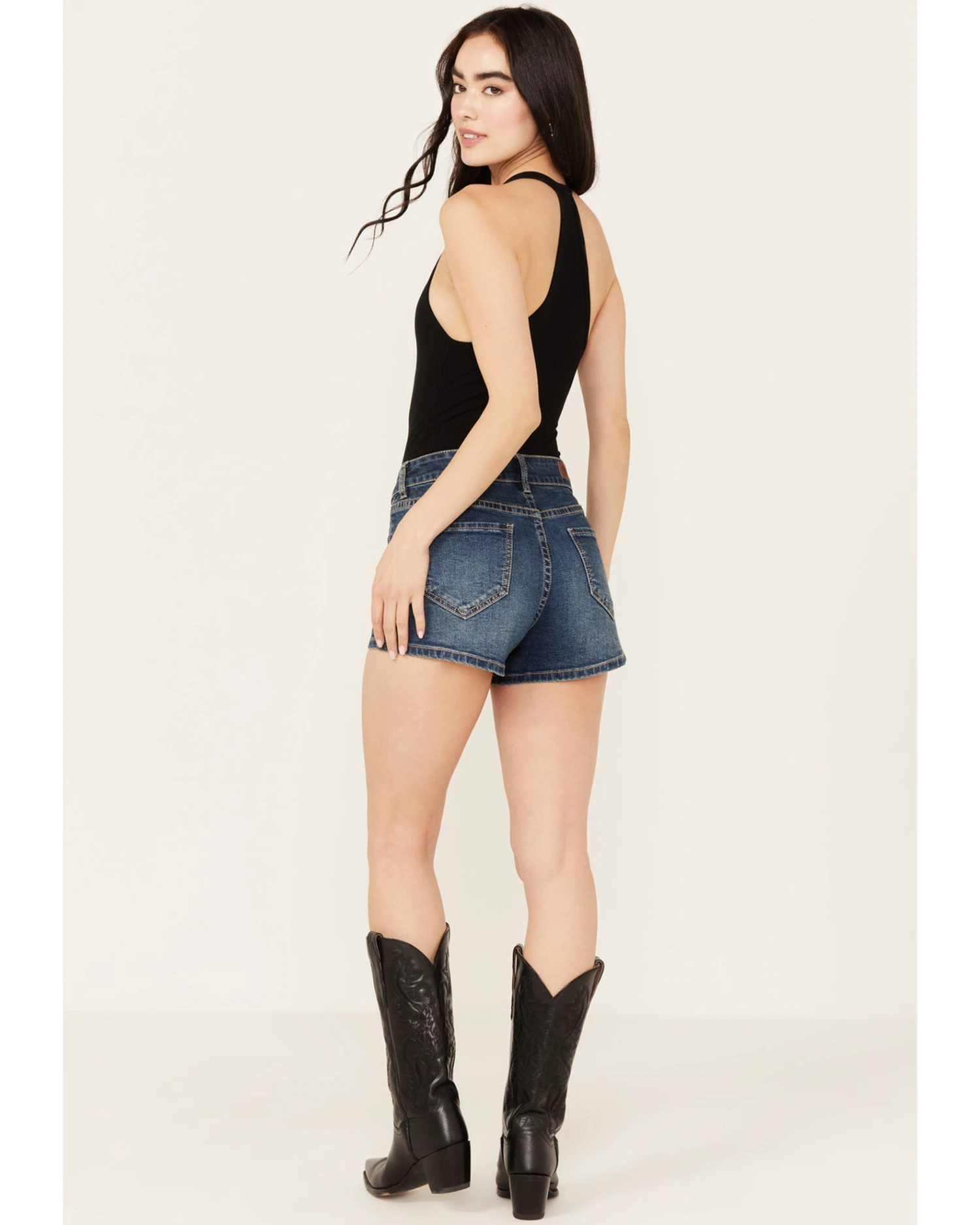 Rock & Roll Denim Women's Medium Wash Mid Rise Extra Stretch Seam Shorts - Image 4