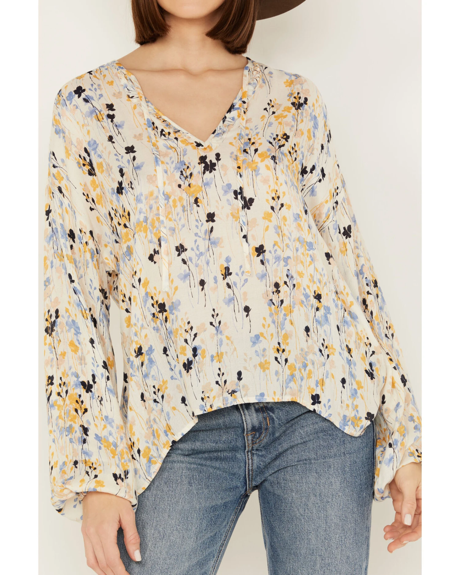 Cleo + Wolf Women's Crepe Rayon Printed Blouse - Image 4
